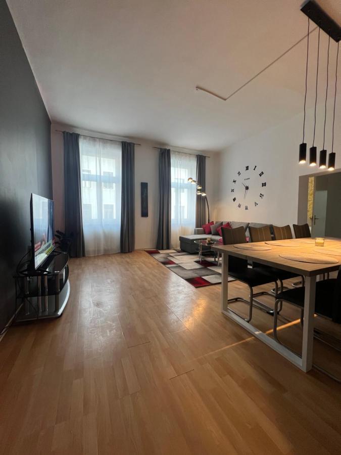 Spacious & Deluxe Big Apartment Near Prater Відень Екстер'єр фото