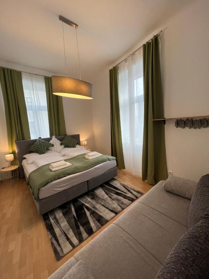 Spacious & Deluxe Big Apartment Near Prater Відень Екстер'єр фото