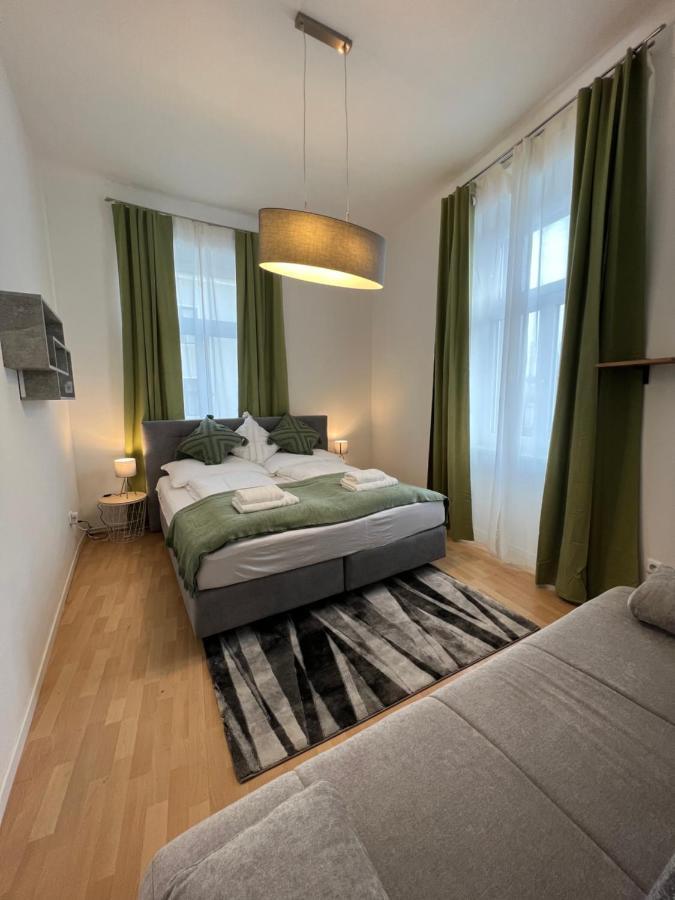 Spacious & Deluxe Big Apartment Near Prater Відень Екстер'єр фото